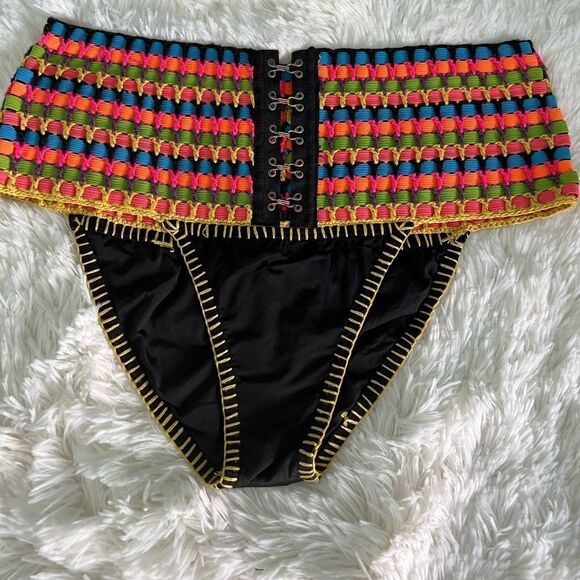 Beach bunny bikini bottoms!! - Picture 1 of 5
